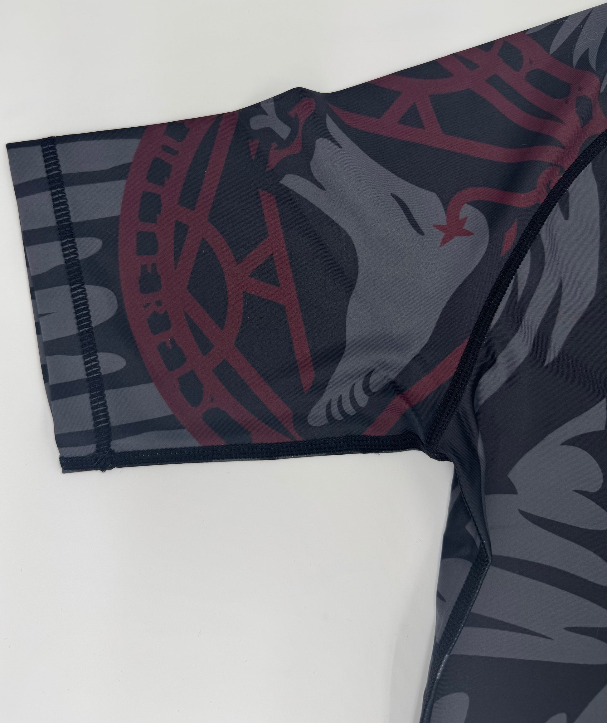 Leg Lock Cult Rash Guard - ButterflyX